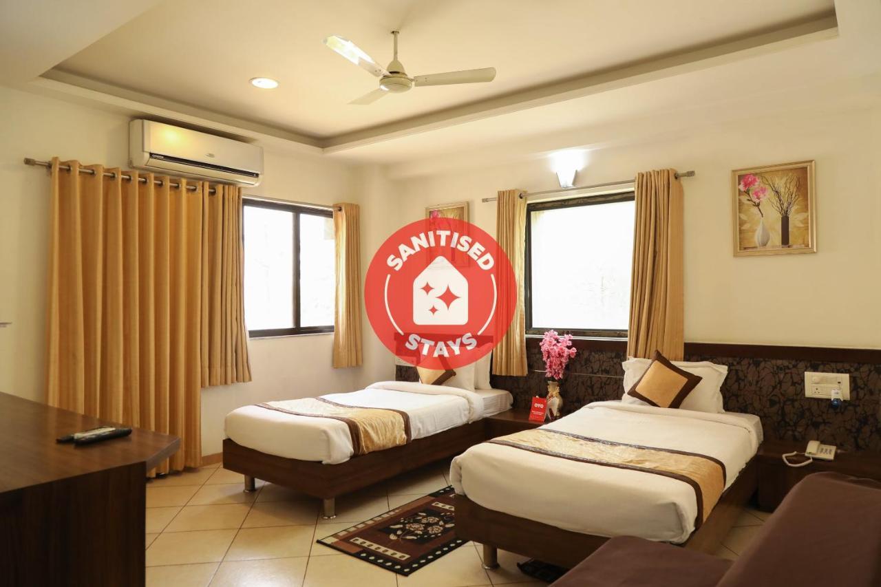 Oyo 10943 Hotel Plus Corporate Khapa  Exterior foto