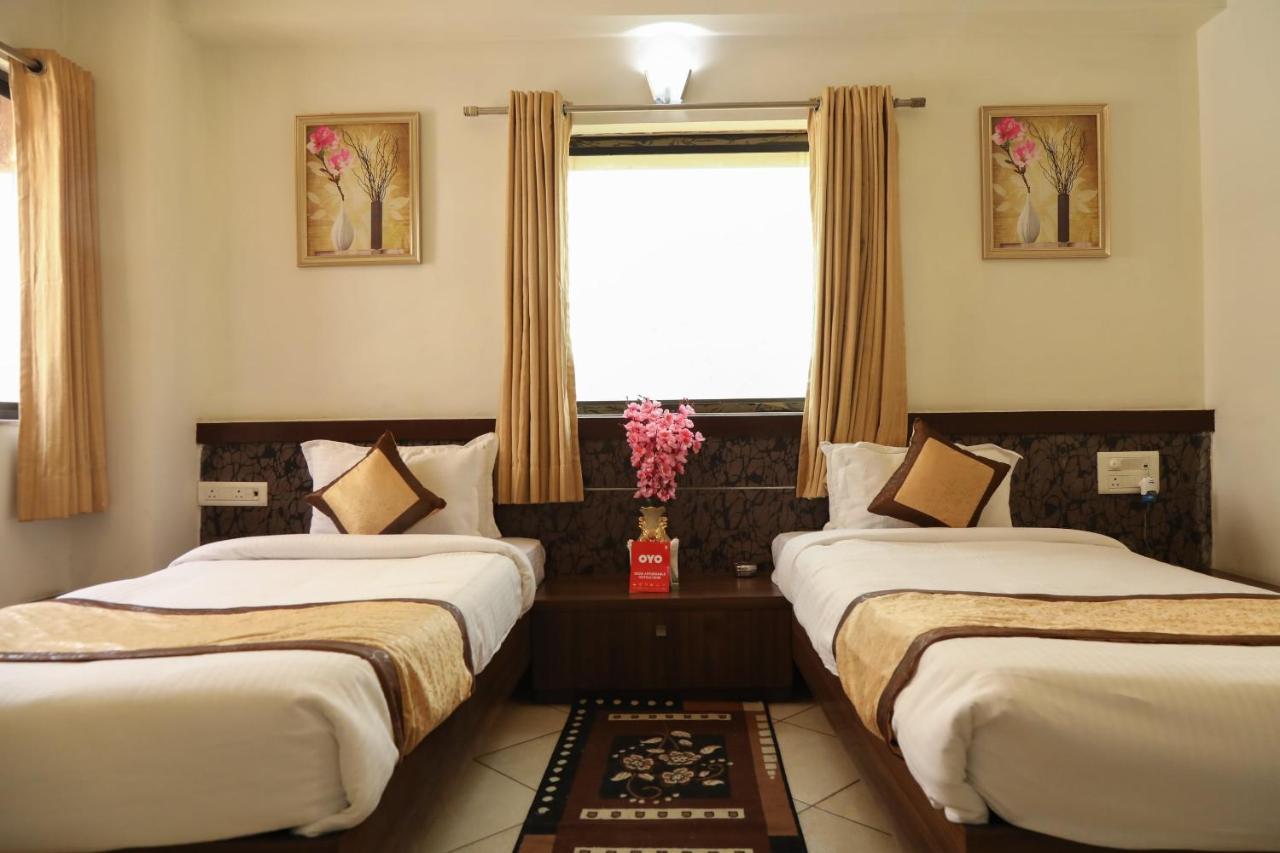 Oyo 10943 Hotel Plus Corporate Khapa  Exterior foto